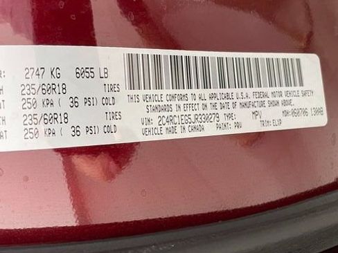 Used 2018 Chrysler Pacifica Touring-L Plus w/ Advanced Safetytec Group FWD image 27