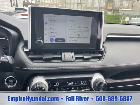 Used 2025 Toyota RAV4 XLE AWD/4WD image 22