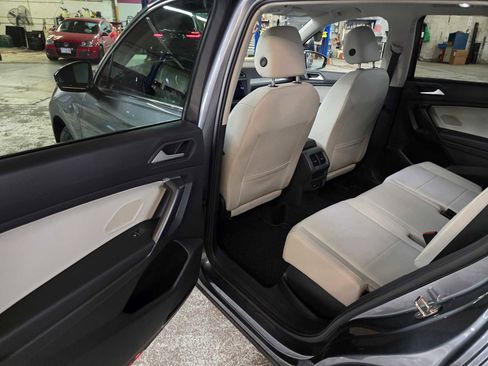 Used 2021 Volkswagen Tiguan SE AWD/4WD image 15