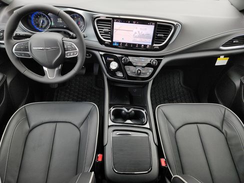 New 2026 Chrysler Pacifica Limited FWD image 20