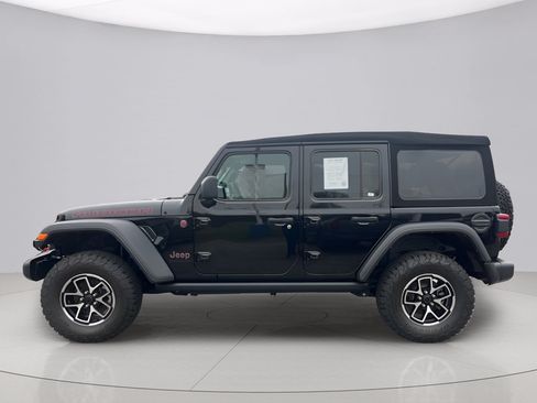 Used 2024 Jeep Wrangler Unlimited Rubicon AWD/4WD image 6