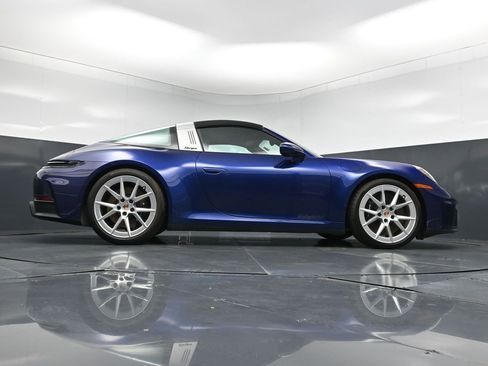 Certified 2025 Porsche 911 Targa 4 GTS AWD/4WD image 28