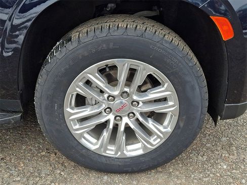 Certified 2023 GMC Yukon XL SLT image 8