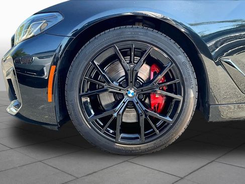 Used 2022 BMW 530i w/ Executive Package RWD image 10