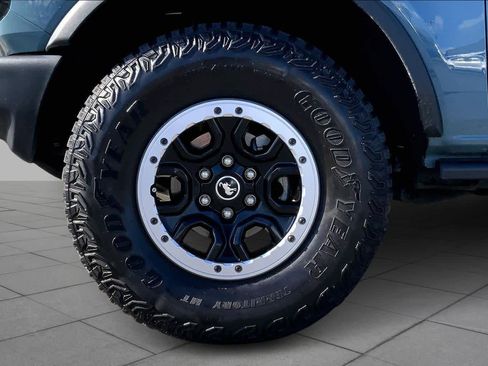 Used 2023 Ford Bronco Outer Banks w/ Sasquatch Package image 11
