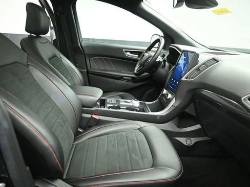 Certified 2021 Ford Edge ST-Line w/ Class II Trailer Tow Package image 26