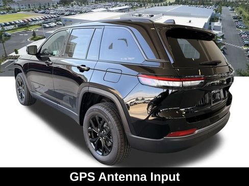 New 2026 Jeep Grand Cherokee Altitude AWD/4WD image 6