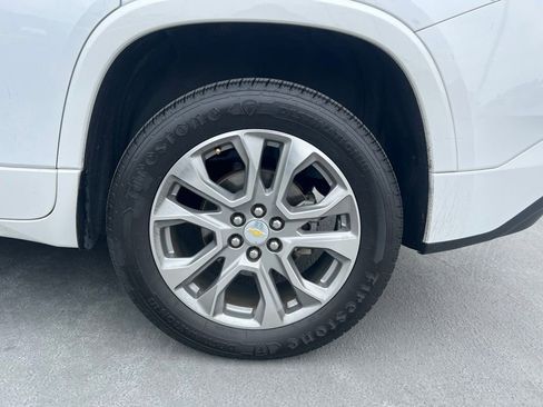Used 2019 Chevrolet Traverse Premier w/ LPO, Floor Liner Package AWD/4WD image 9