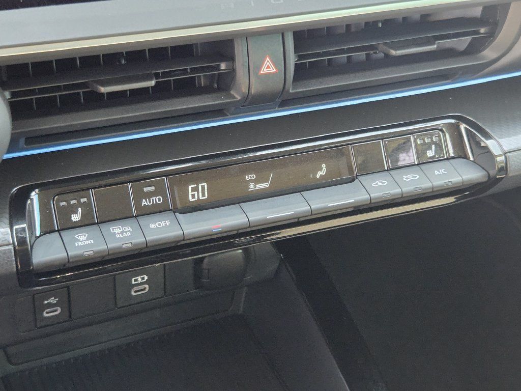 Used 2026 Toyota Prius Plug-In Hybrid FWD image 19