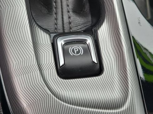 Used 2025 Buick Envista Sport Touring FWD image 18