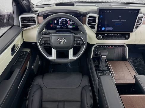 Used 2025 Toyota Sequoia Capstone image 24