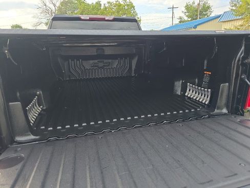 Used 2020 Chevrolet Silverado 1500 Custom w/ Custom Value Package image 16