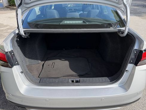 Used 2025 Nissan Versa SV FWD image 25