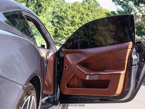 Used 2015 Aston Martin Vanquish Coupe RWD image 28