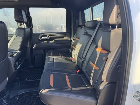 Used 2025 GMC Sierra 2500 AT4 AWD/4WD image 30