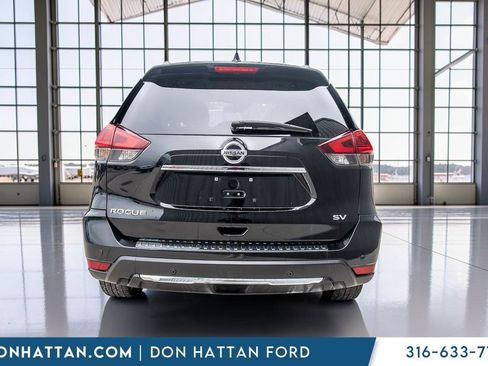 Used 2019 Nissan Rogue SV w/ Premium Package FWD image 36