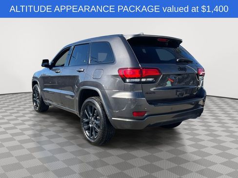 Certified 2021 Jeep Grand Cherokee Laredo X image 3