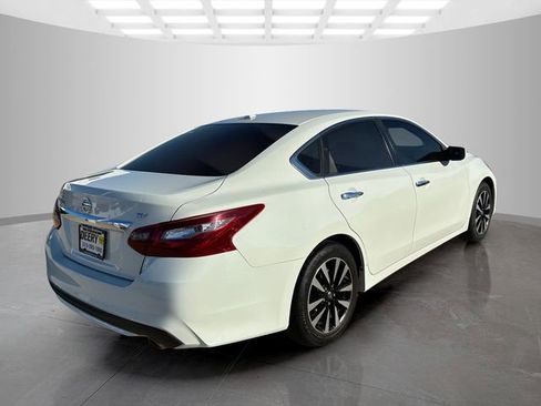 Used 2018 Nissan Altima 2.5 SV image 4