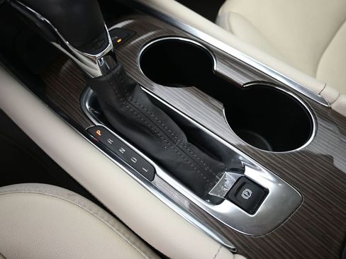 Used 2024 Chevrolet Malibu LT FWD image 30