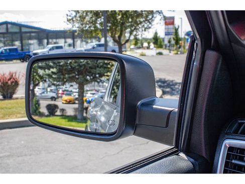 Used 2022 RAM 1500 Warlock AWD/4WD image 33