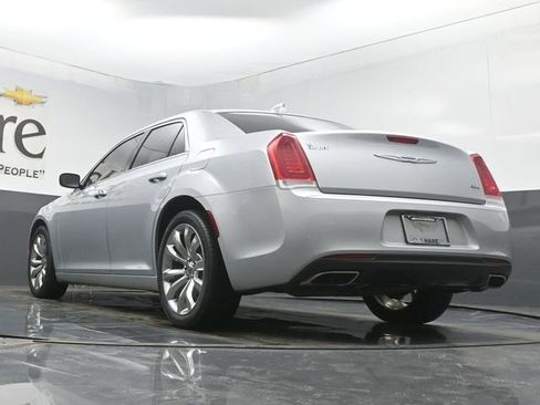 Used 2020 Chrysler 300 Touring L w/ Quick Order Package 2EF image 5