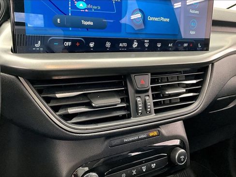 Certified 2025 Ford Escape SE FWD image 31
