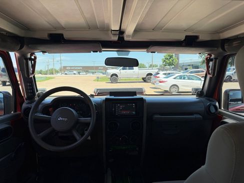 Used 2009 Jeep Wrangler Unlimited X AWD/4WD image 20