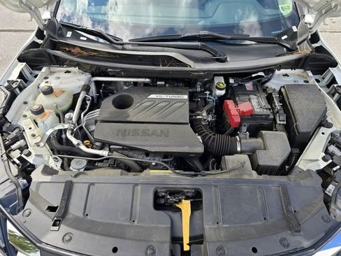 Used 2024 Nissan Rogue SV image 28