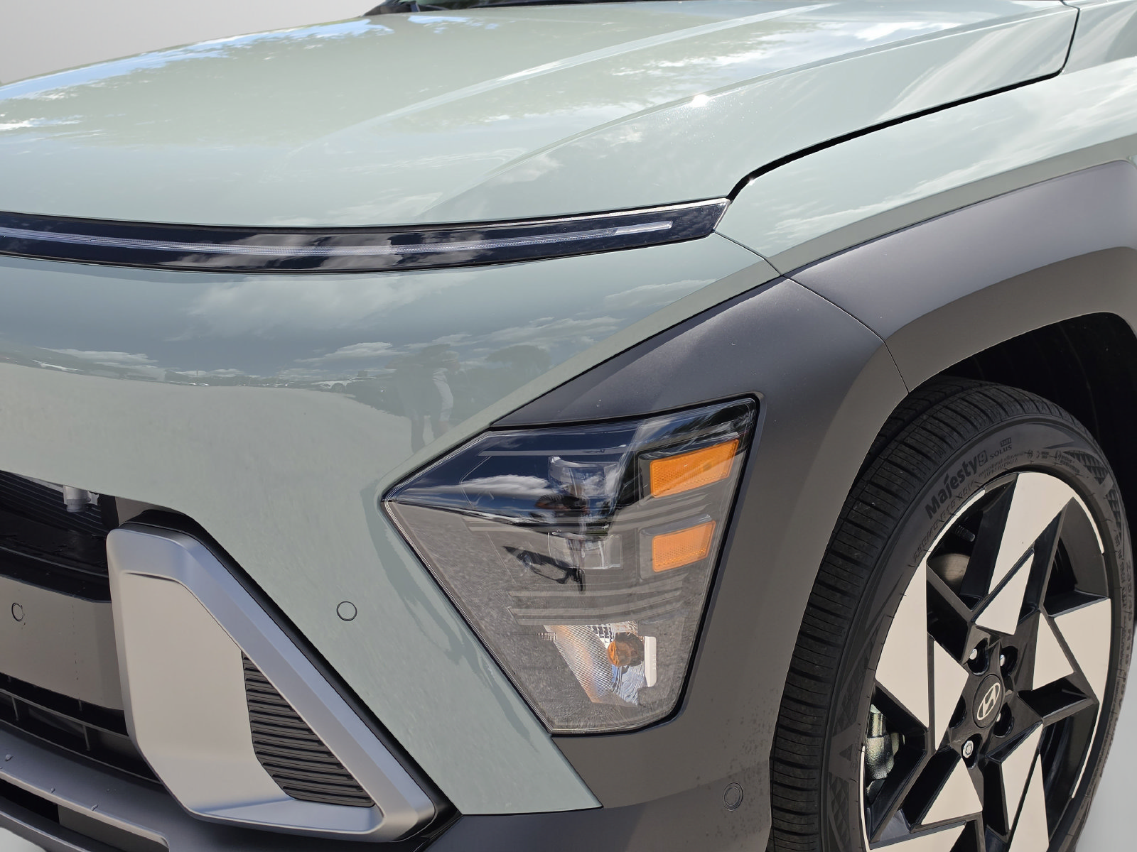 New 2027 Hyundai Kona Limited FWD image 13