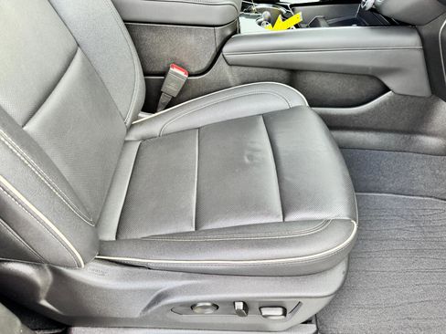 Used 2025 Chevrolet Tahoe Premier image 21