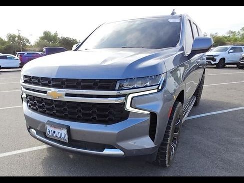 Used 2022 Chevrolet Suburban LS w/ Driver Alert Package AWD/4WD image 3