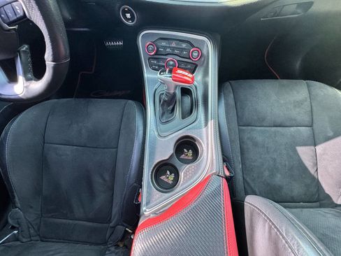 Used 2018 Dodge Challenger R/T Scat Pack w/ Leather Interior Group RWD image 38