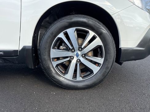 Used 2019 Subaru Outback 2.5i Limited w/ Popular Package #2 image 9