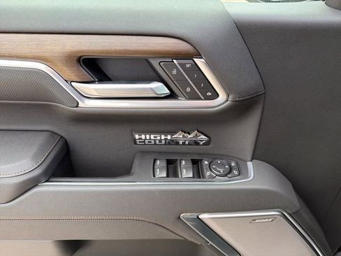 New 2026 Chevrolet Silverado 1500 High Country w/ High Country Premium Package AWD/4WD image 31