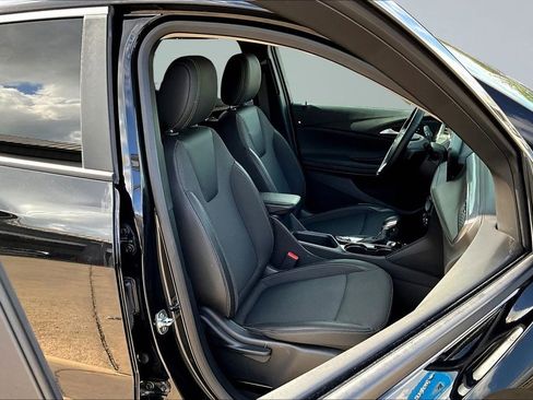 Used 2025 Buick Encore GX Preferred FWD image 28