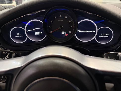 Used 2018 Porsche Panamera 4 image 16