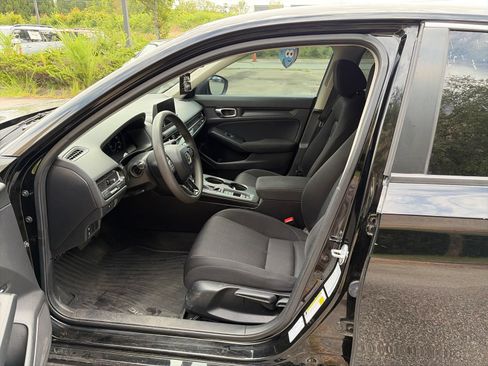 Used 2023 Honda Civic LX image 9