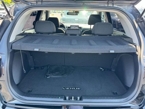 Certified 2025 Hyundai Venue SEL FWD image 6