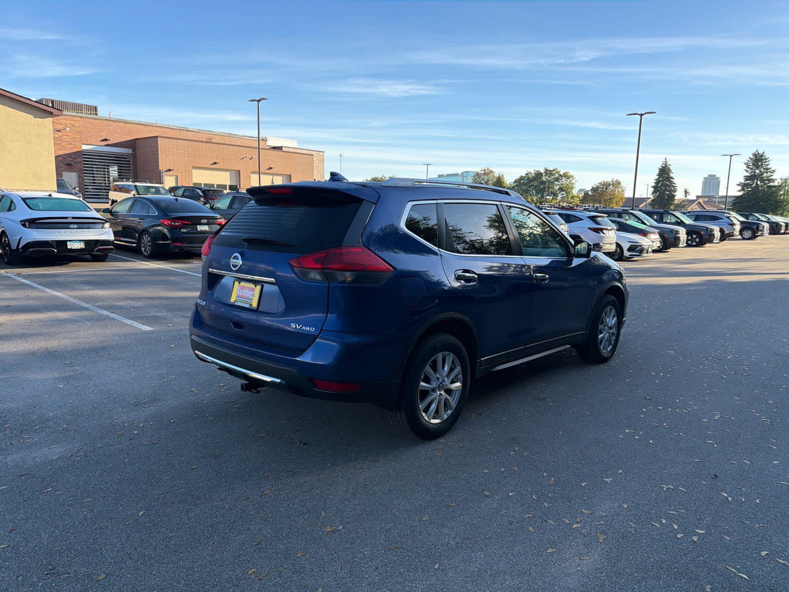Used 2017 Nissan Rogue SV w/ Sun & Sound Touring Package AWD/4WD image 2