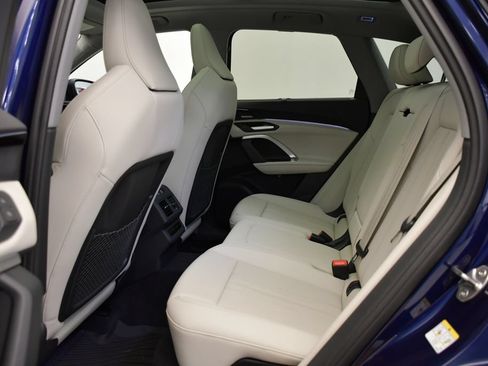 Used 2025 Audi Q5 Premium Plus w/ Premium Plus AWD/4WD image 41