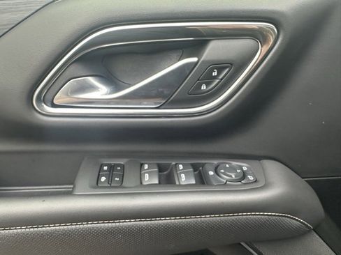 Used 2024 GMC Yukon SLT image 27