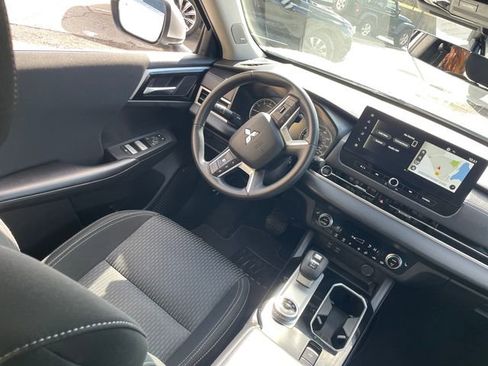 Used 2025 Mitsubishi Outlander ES AWD/4WD image 20