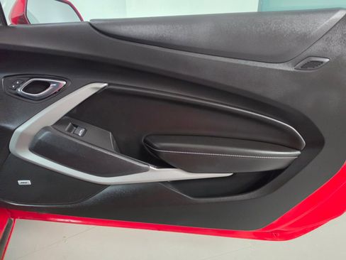 Used 2017 Chevrolet Camaro LT w/ Technology Package image 19