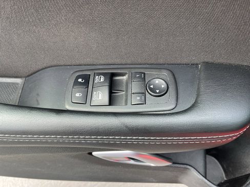 Used 2022 Dodge Challenger GT image 9