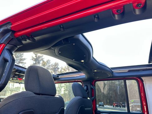 New 2026 Jeep Wrangler Unlimited Rubicon image 25