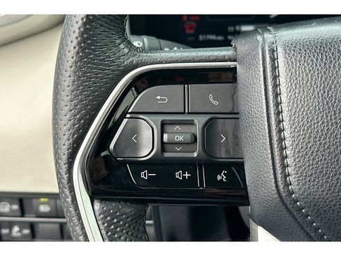 Certified 2024 Toyota Sequoia Capstone AWD/4WD image 29