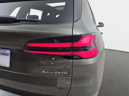 New 2026 BMW X5 xDrive50e w/ Climate Comfort Package AWD/4WD image 35