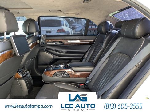 Used 2018 Genesis G90 5.0 Ultimate image 12