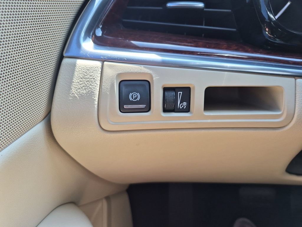 Used 2019 Cadillac XT5 Luxury FWD image 17