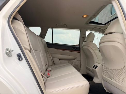 Used 2013 Subaru Outback 2.5i Limited w/ Moonroof Pkg AWD/4WD image 19
